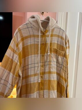 American Eagle Mustard Plaid Hooded Flannel – L